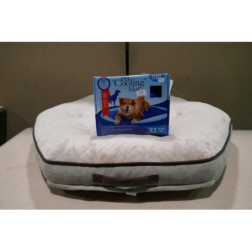 6393 - Cool Club xl Dog Cooling Mat, Kirkland signature Hexagon Napper Pet Bed (337-33,64) *This lot is sub... 