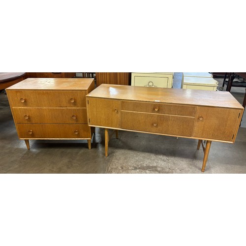 62 - A Meredew light oak dressing table and chest of drawers