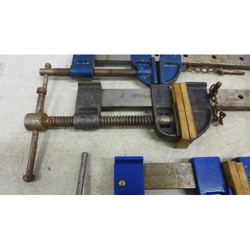 5028 - 3 Record 135 sash clamps and 1 other sash clamp