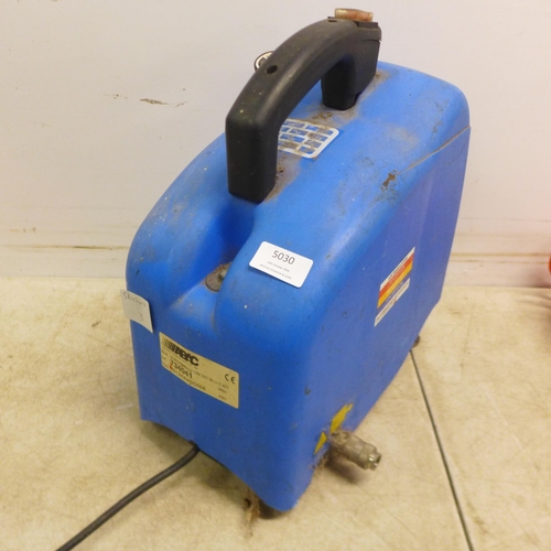 5030 - An ABAC Super family OM231, 2HP air compressor