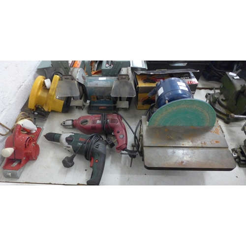 5041 - A quantity of power tools including a Rockwell model 4500UK, 184mm, 240V circular saw (No Blade), a ... 