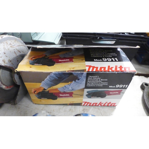 5041 - A quantity of power tools including a Rockwell model 4500UK, 184mm, 240V circular saw (No Blade), a ... 