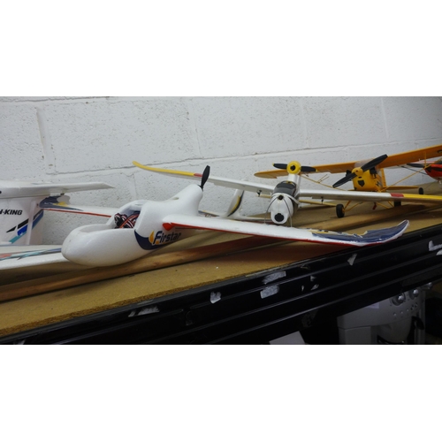 5065 - A collection of motorized model airplanes including a H.King skipper, a Volantex RC Firstar V767-1, ... 