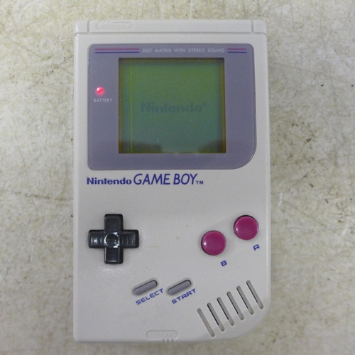 5072 - A 1989 Nintendo Game Boy GB-001 , boxed with Tetris game