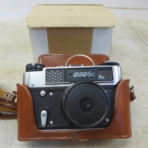 5076 - 2 boxed vintage 35mm cameras both Russian-made FED 5C and FED 58 and a Lubitel 166B box camera with ... 