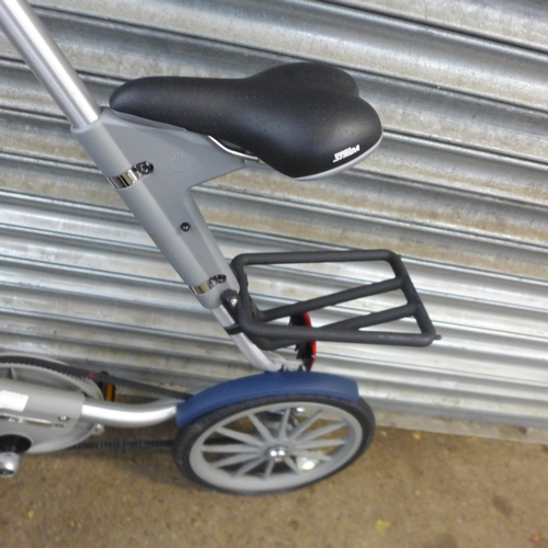 5088 - A Strida 5.0 folding bike with belt drive - sold with storage bag