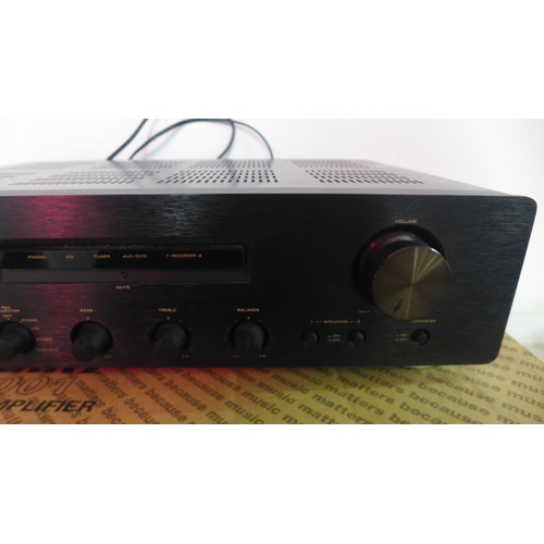 5114 - A Marantz PM4001 amplifier with remote - in original box