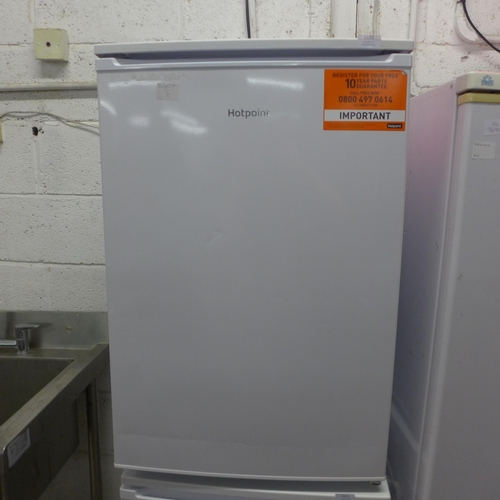 5120 - A Hotpoint freestanding under counter freezer