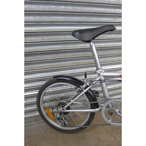 5128 - A Neo bike folding touring bike *Police repossession