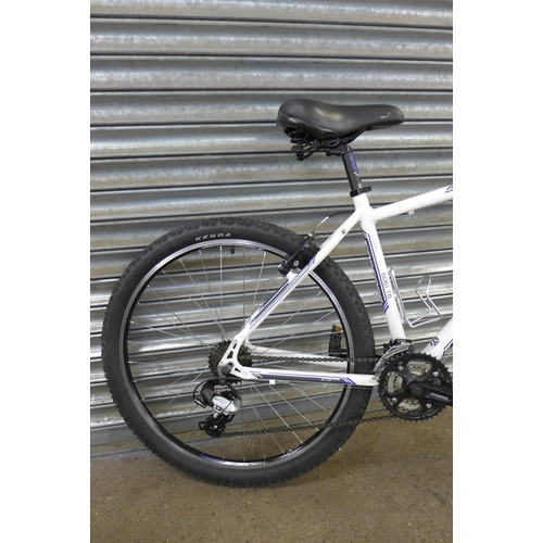 5130 - A Carrera Valour aluminium framed front suspension mountain bike *Police repossession