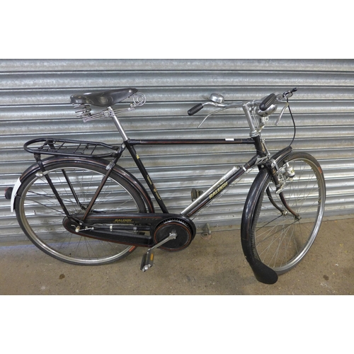 5143 - A vintage Raleigh road bike with vintage Rover saddle