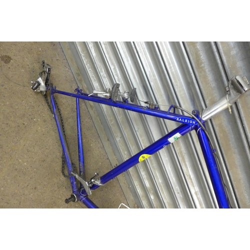 5152 - A Raleigh Royal bike frame