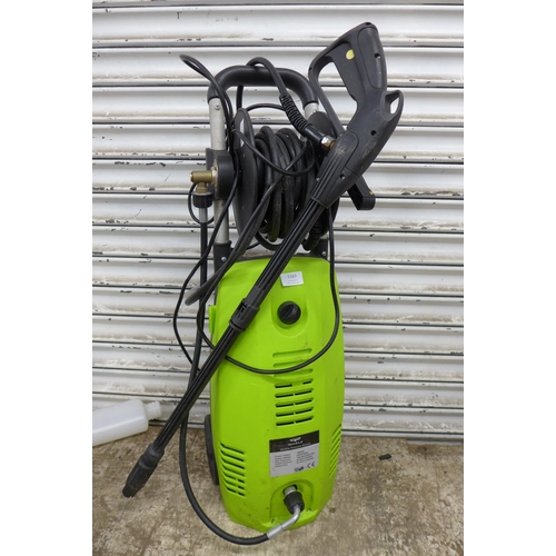 5163 - A Whale 240V, 1800W, 140 bar/2000 PSI electric pressure washer with hose and lance