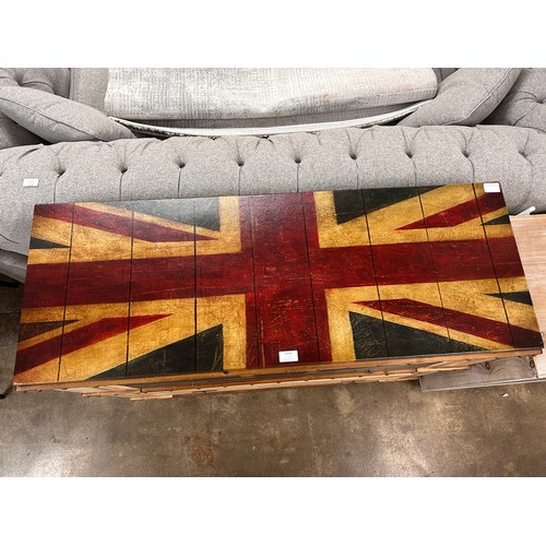 3116 - A Union Jack chest of 3 drawers