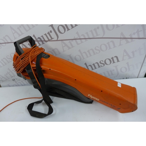 5168 - A Black and Decker GT25, 41cm electric hedge cutter and a Flymo garden vac plus electric blower vac