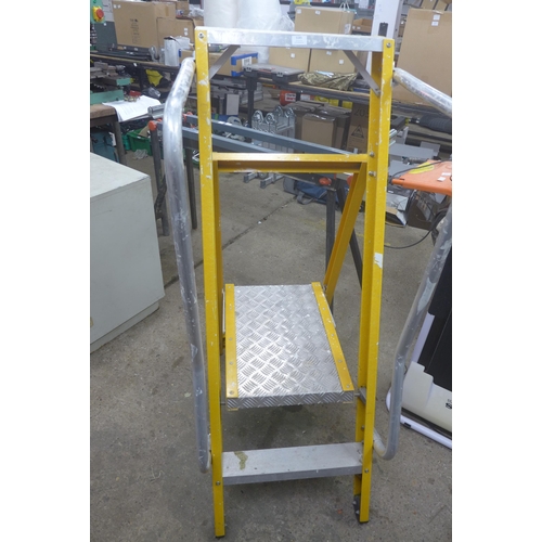 5185 - A Bratts Ladders carbon fibre work platform ladder with safety hand rail