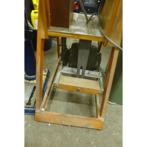 5192 - A Picador 240V belt sander mounted to a wooden framed work stand