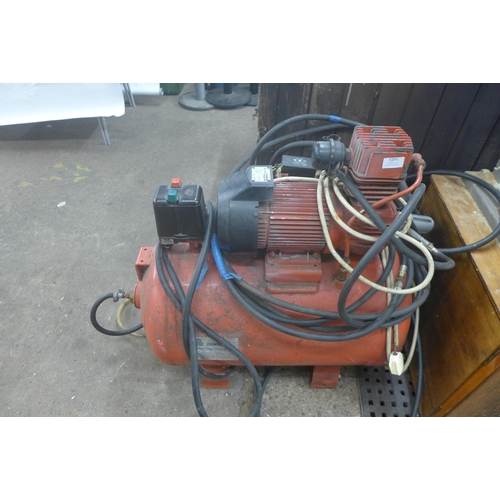 5195 - A Compair DE-A0191 68 litre welded air receiver with air hose and a Power Craft air filter regulator... 