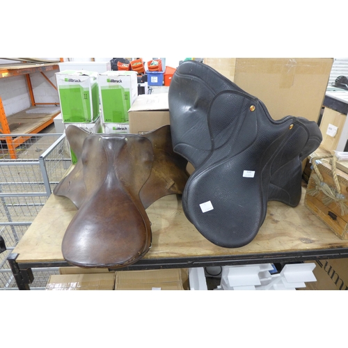 5245 - 2 leather horse riding saddles