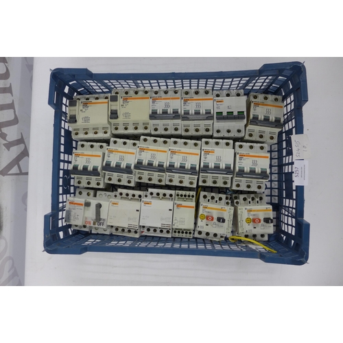 5257 - A quantity of Merlin Gerin breaker switches