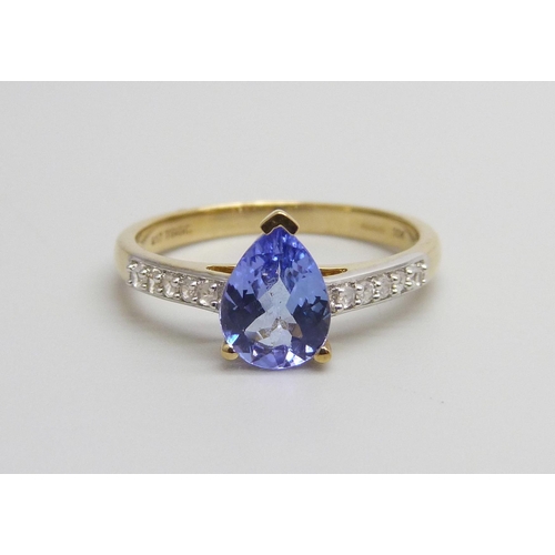 1019 - A 9ct gold pear shape tanzanite and zircon ring, 2.1g, N