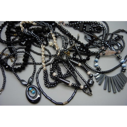 1048 - French jet and hematite jewellery