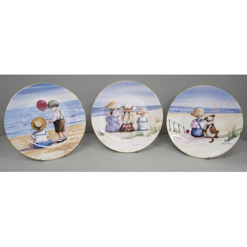 1053 - Royal Worcester collectors plates, four Peter Pan, twelve One Glorious Summer **PLEASE NOTE THIS LOT... 