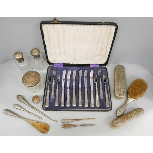 1054 - A cased set of pastry knives and forks and a dressing table set **PLEASE NOTE THIS LOT IS NOT ELIGIB... 