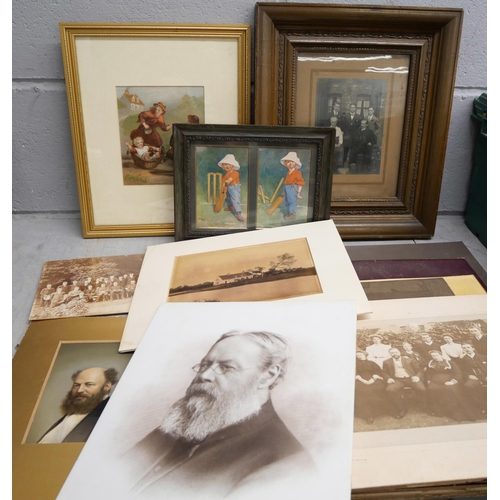 1065 - A box of vintage photographs and prints **PLEASE NOTE THIS LOT IS NOT ELIGIBLE FOR IN-HOUSE POSTING ... 