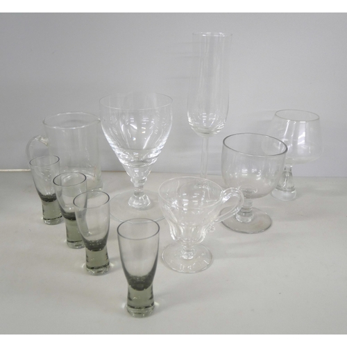 1067 - Two boxes of assorted drinking glasses, mainly champagne and wine **PLEASE NOTE THIS LOT IS NOT ELIG... 