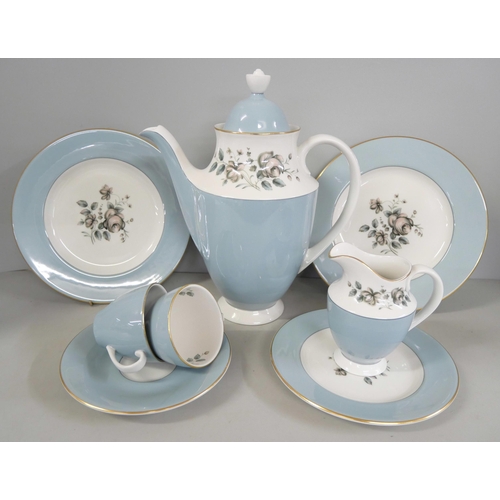 1072 - A Royal Doulton Rose Elegans tea and dinner service **PLEASE NOTE THIS LOT IS NOT ELIGIBLE FOR IN-HO... 