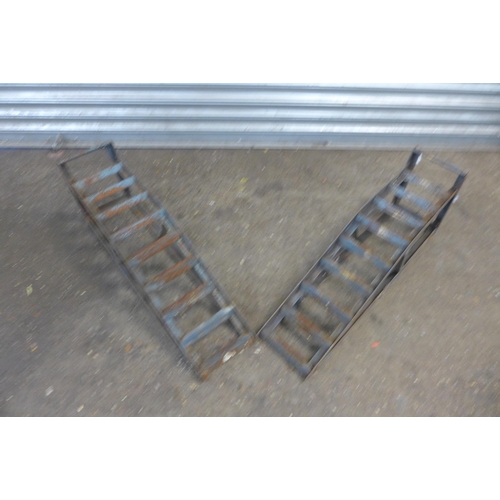 5269 - A pair of metal car ramps