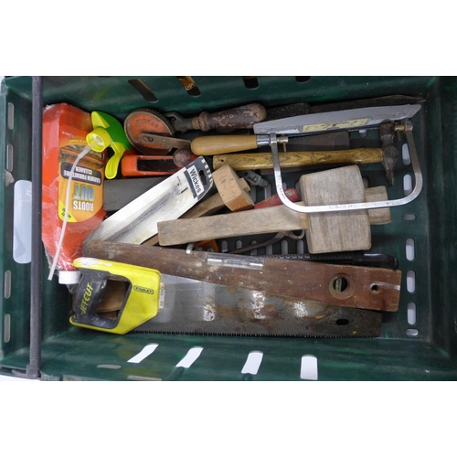 5287 - A box of woodworking tools including a TüV 600mm manual mitre saw and a large quantity of assorted s... 