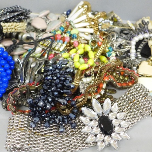 726 - 25 statement necklaces including designer including Aldo, etc.