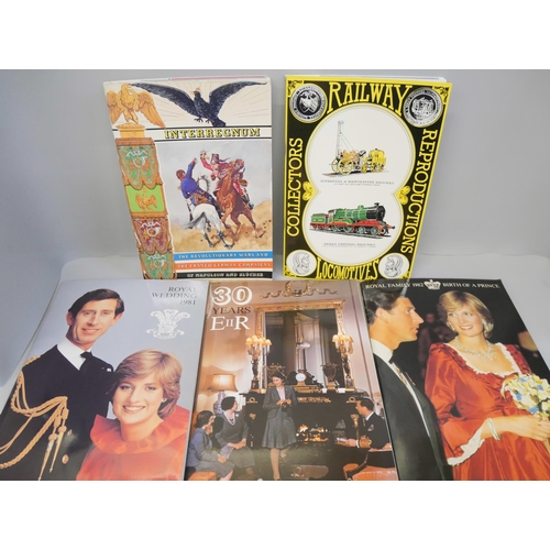 768 - Five complete original collectors postcard sets in albums from the late 1980s onwards, covering roya... 