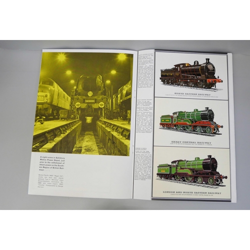 768 - Five complete original collectors postcard sets in albums from the late 1980s onwards, covering roya... 