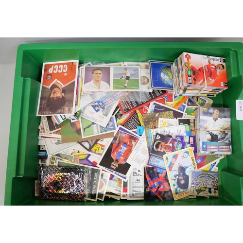 770 - Football themed trading cards by Panini, Topps, Merlin and others