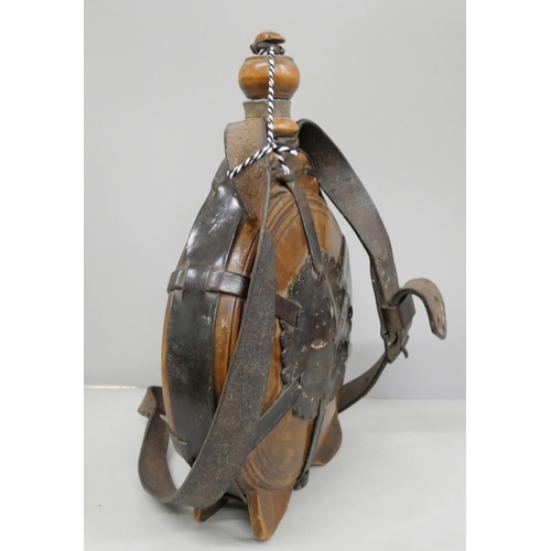 814 - A wooden 'pilgrim' flask, 33.5cm