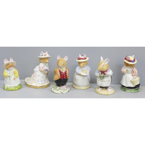 656 - A collection of six Royal Doulton The Brambly Collection figures