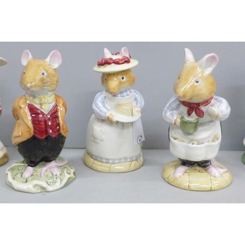 656 - A collection of six Royal Doulton The Brambly Collection figures