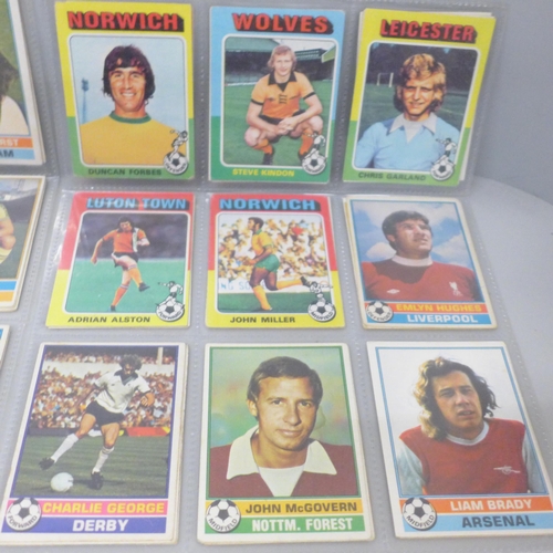 671 - Football Trading Cards, issued by Topps from various sets in the 1970s, 110 in total, mixed conditio... 