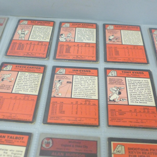 671 - Football Trading Cards, issued by Topps from various sets in the 1970s, 110 in total, mixed conditio... 