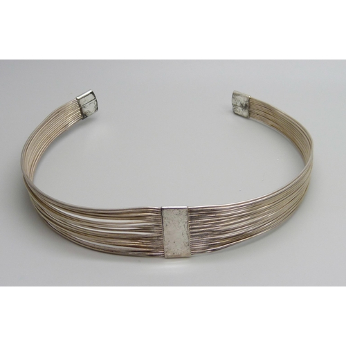 953 - A designer silver choker, 39g, 112mm wide