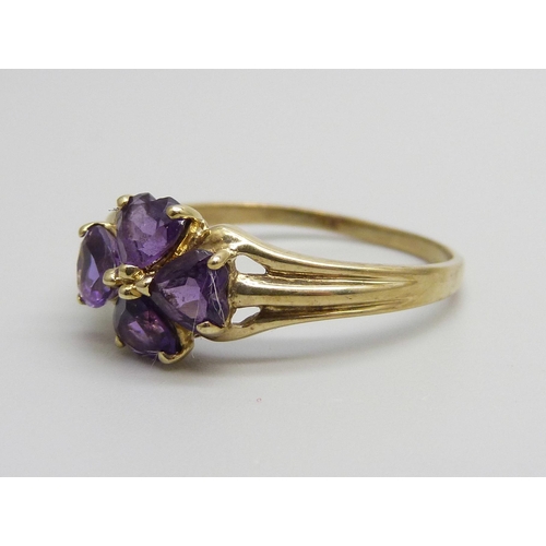 966 - A 9ct gold amethyst cluster ring2.2g, X