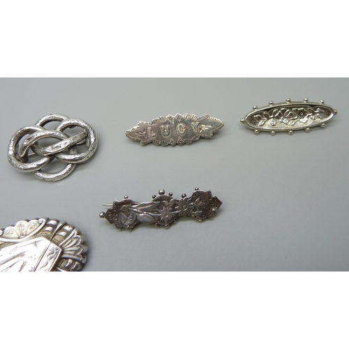 968 - Four hallmarked Victorian silver brooches, three other brooches and a pair of hallmarked silver butt... 