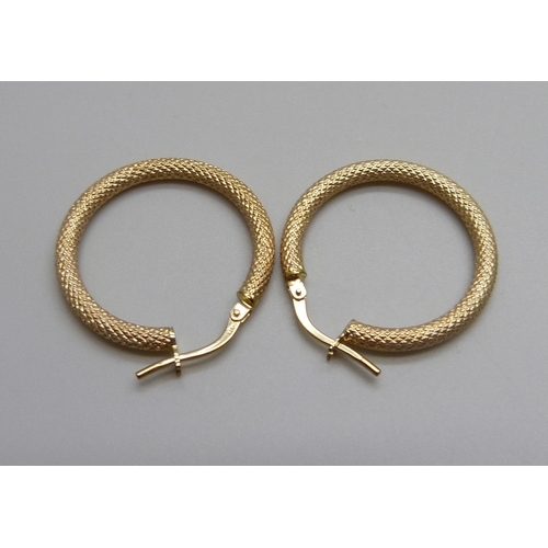 979 - A pair of 9ct gold hoop earrings, 1.3g