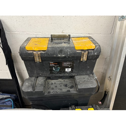 5179 - A selection of tool boxes including a Wickes 24” heavy duty tool box, a Stanley Mobile Tool Centre, ... 