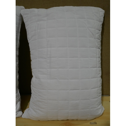 6032 - Hotel Grand Shredded Memory Foam Pillow's  (338-326) *This lot is subject to Vat