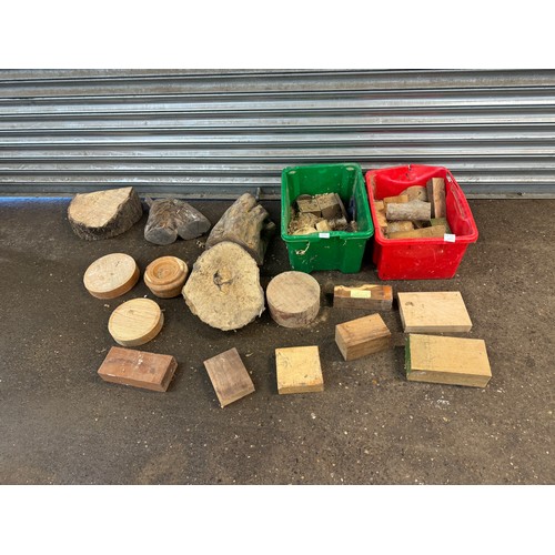 5127 - A large quantity of wood turning blanks, a quantity of seasoned yew and an oak burr