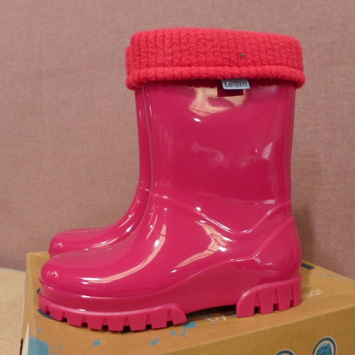 6280 - Skechers trainers in black, size UK 8, Term Splash Wonder Wellies, childrens in pink, size UK 13/1  ... 